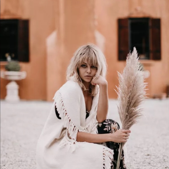 H/P NWT Spell Designs White River Poncho - Picture 4 of 7